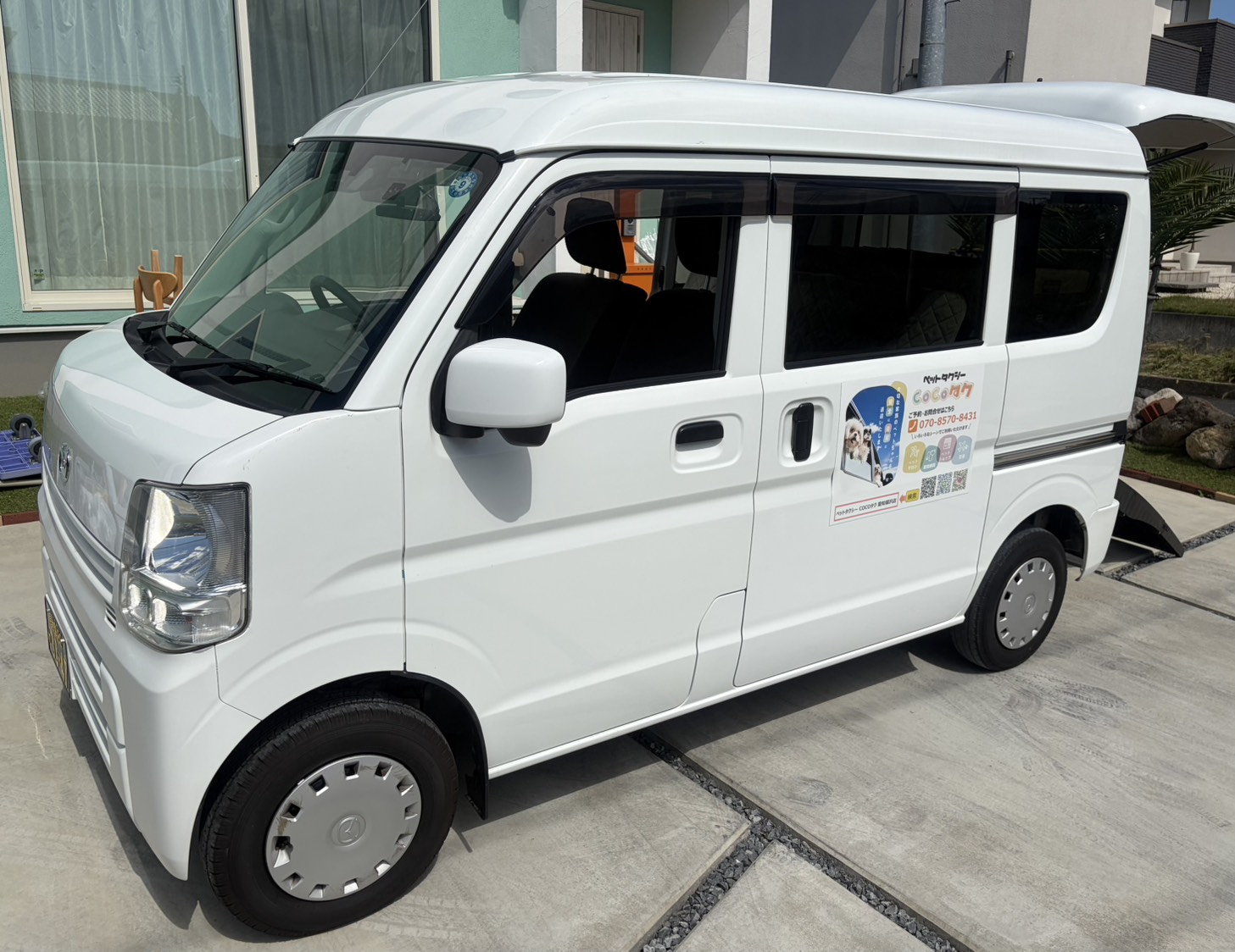 COCOタク愛知稲沢店の送迎車両の外観